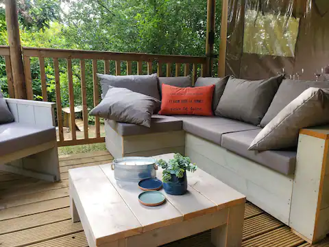 25ffb751-827b-469c-8008-c29a122782be